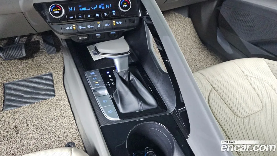 Hyundai AVANTE — фото 10