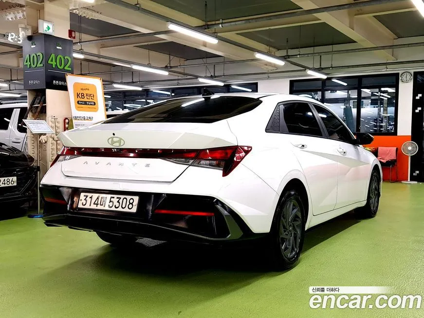 Hyundai AVANTE — фото 2