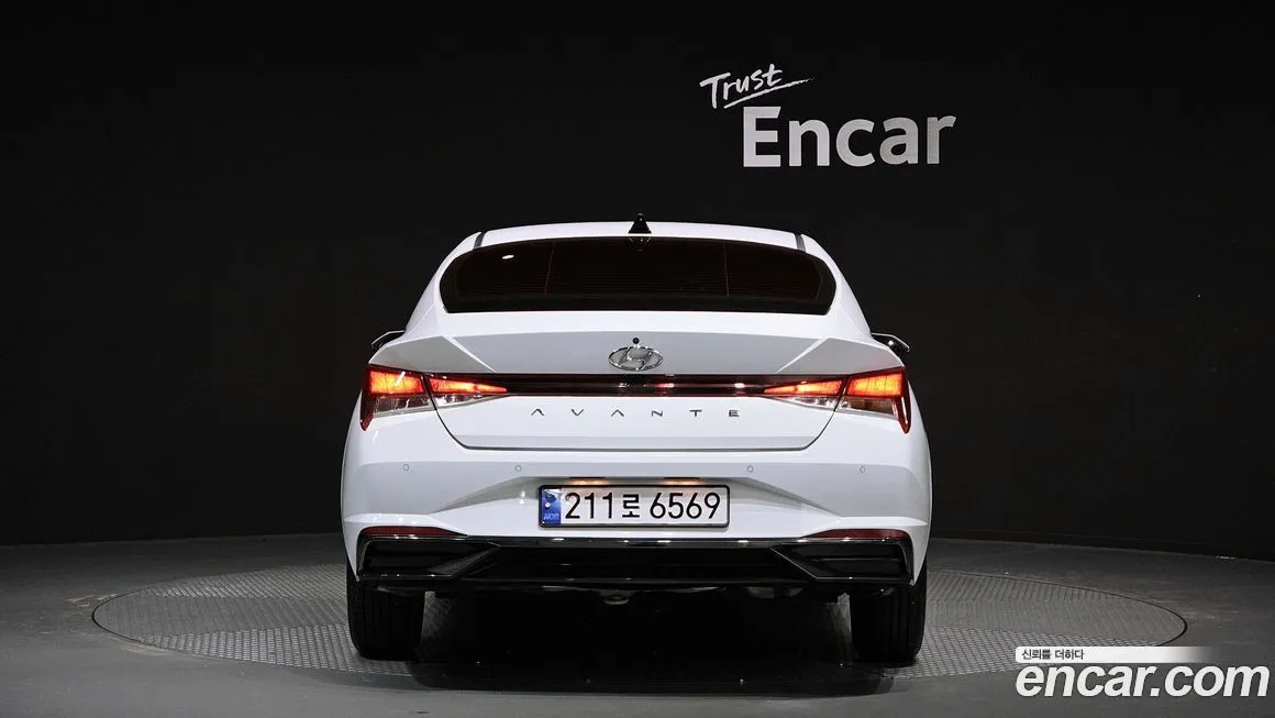 Hyundai AVANTE — фото 4