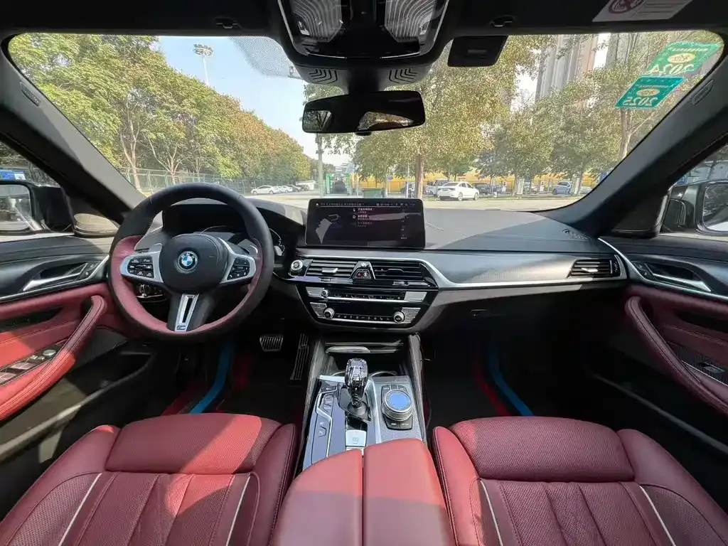 BMW 5 Series New Energy — фото 4