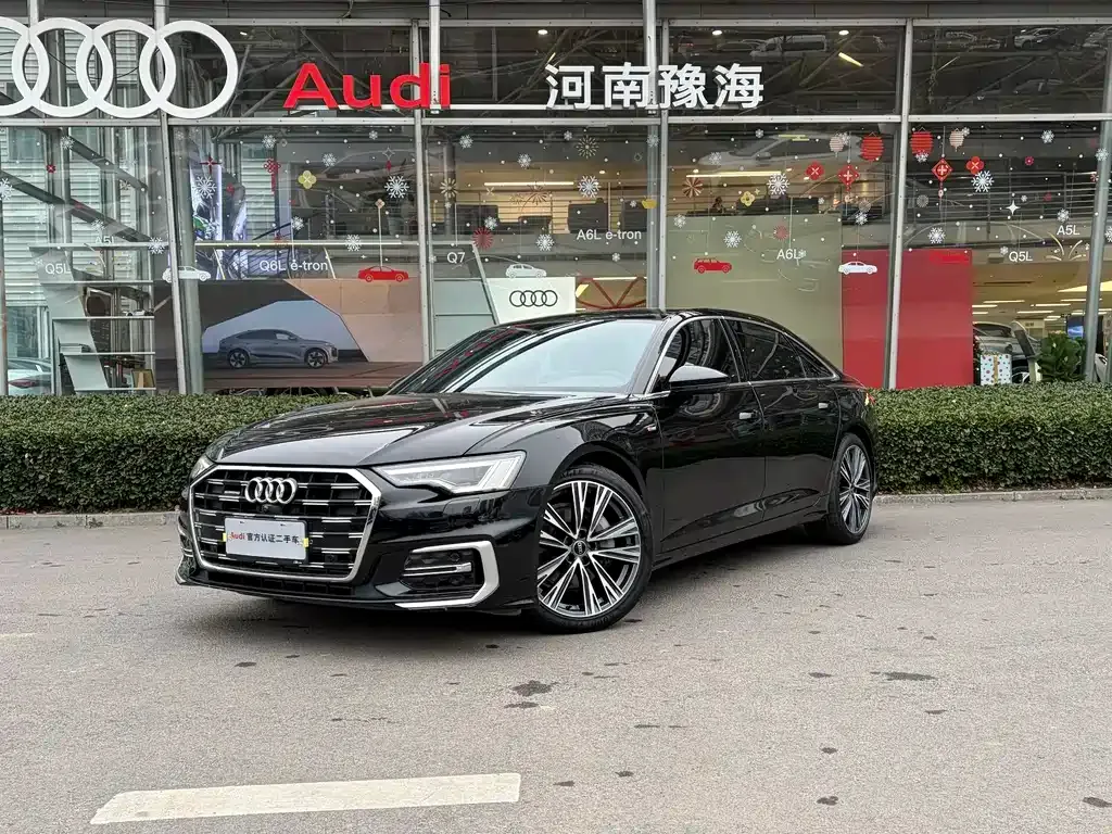 Audi A6L — фото 1