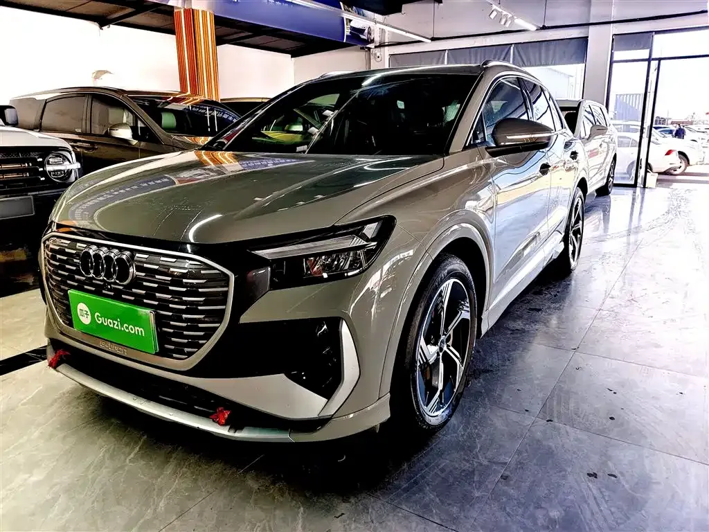 Audi Q4 e-tron — фото 6