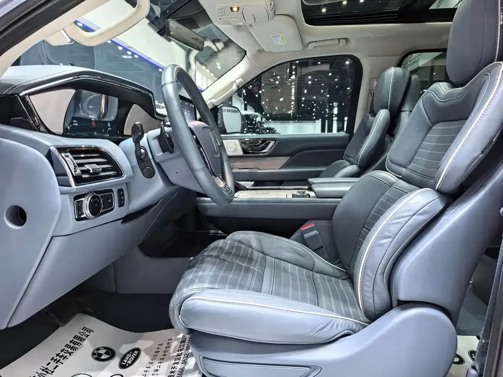 Lincoln Navigator — фото 9