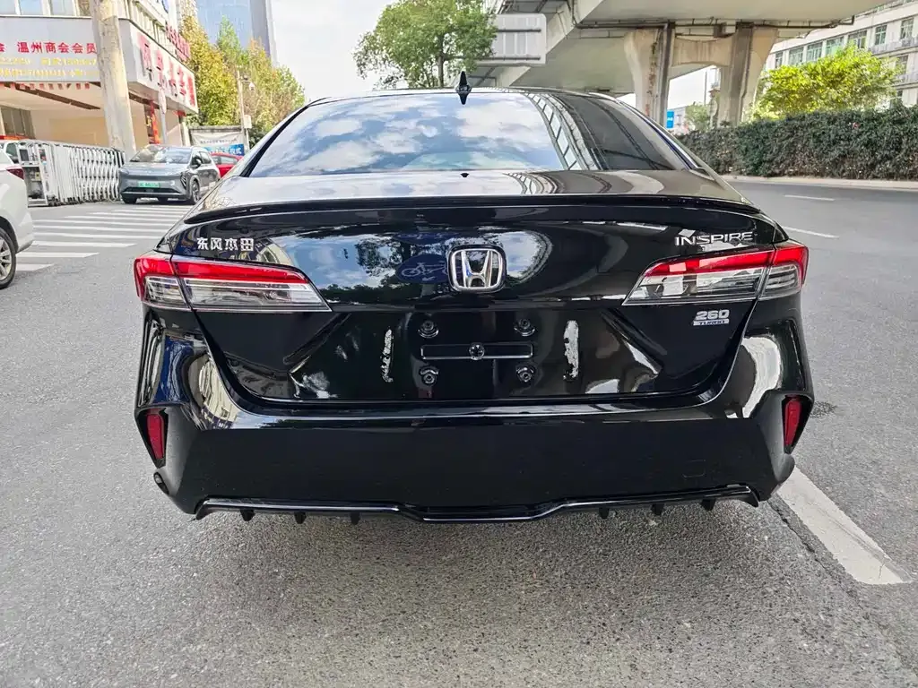 Honda Inspire — фото 6