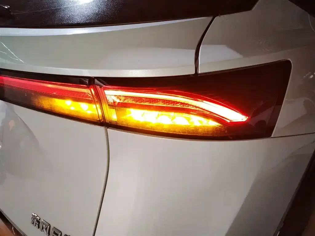 Nissan Ariya — фото 3