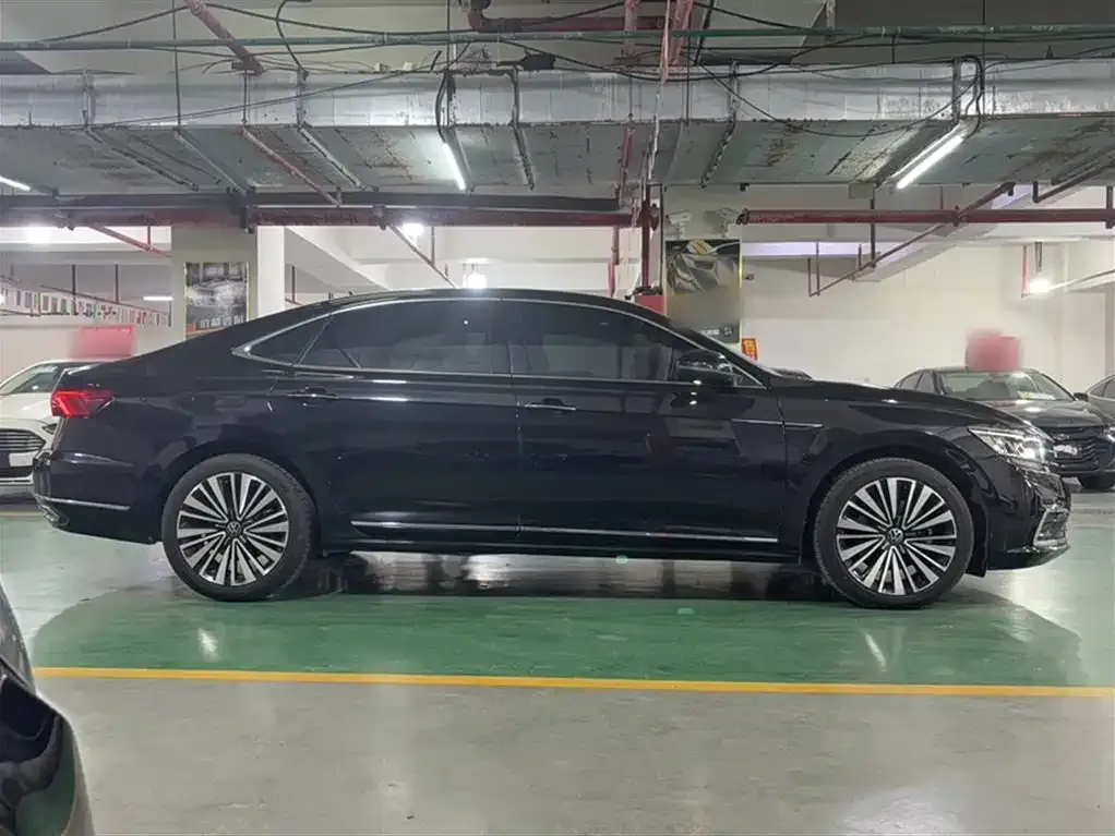 Volkswagen Passat — фото 9
