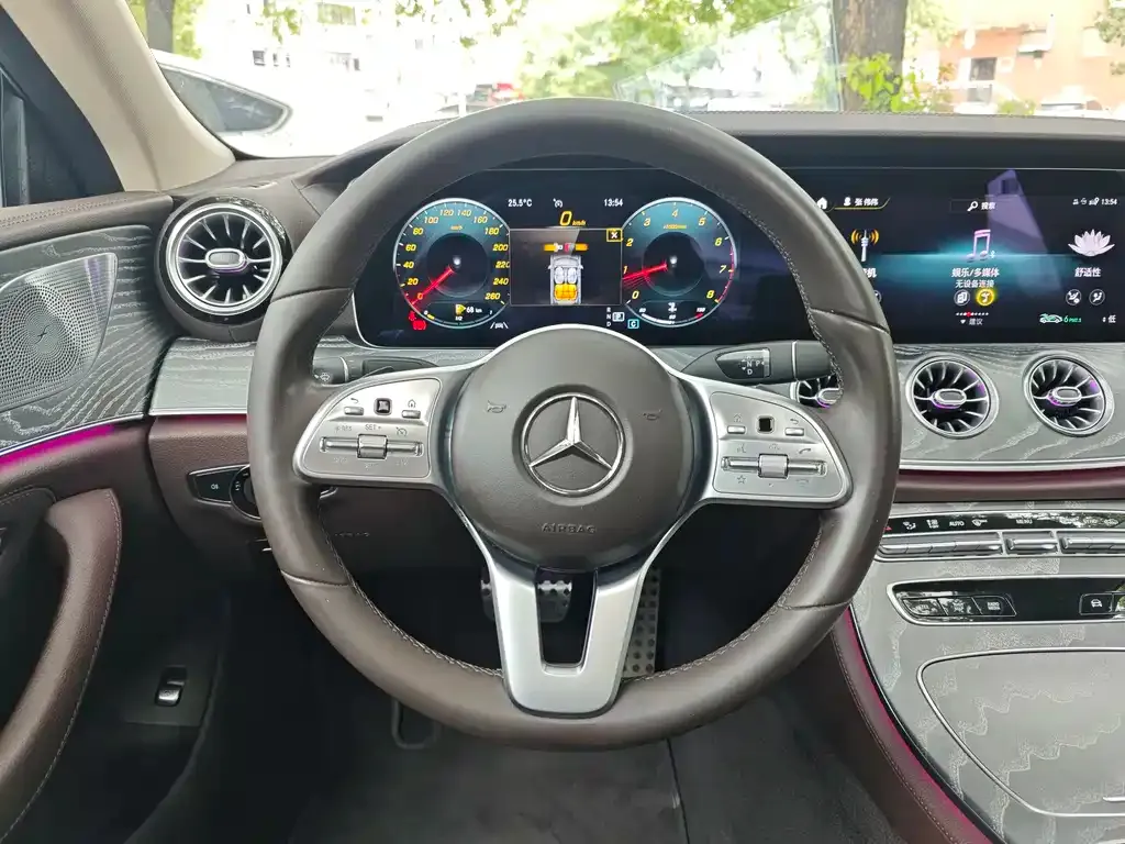Mercedes-Benz CLS — фото 3