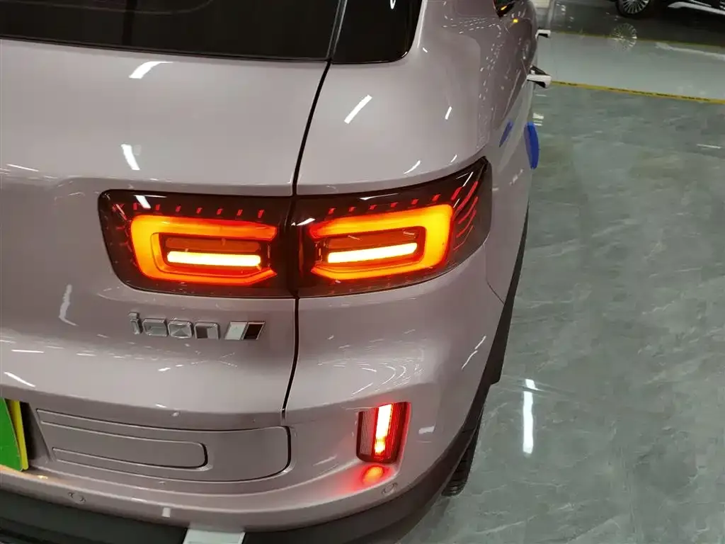 Geely Icon — фото 10