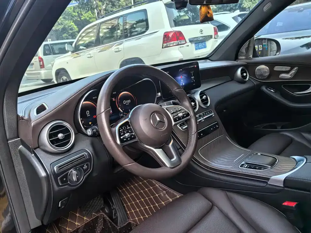 Mercedes-Benz GLC — фото 10
