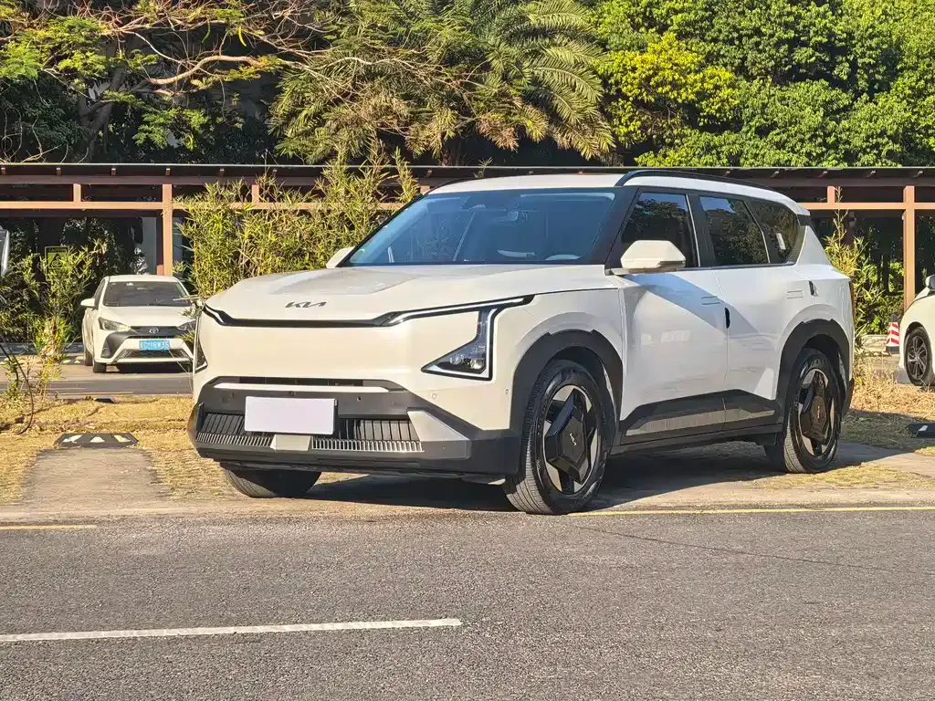 Kia EV5 — фото 1