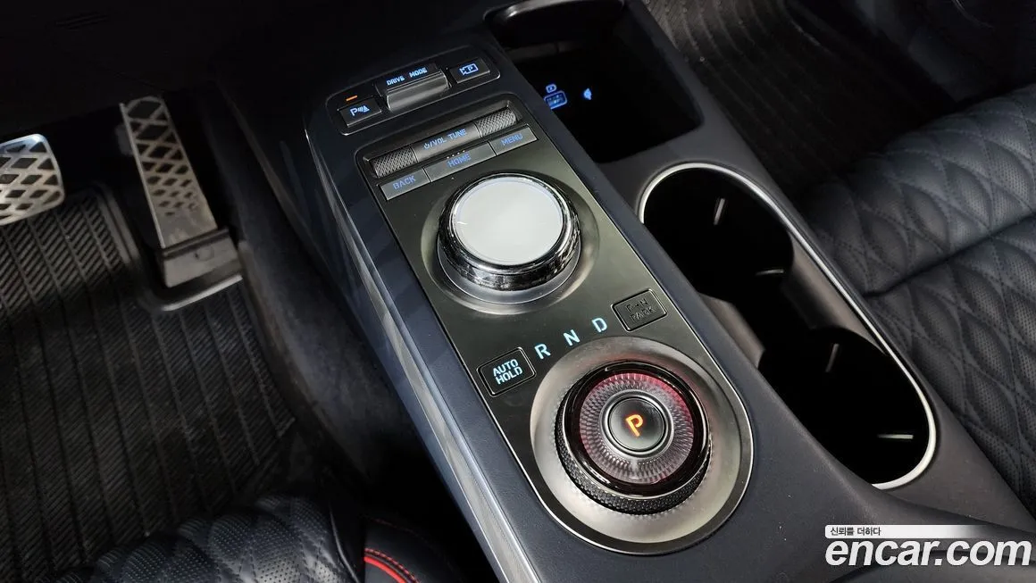 Genesis GV70 — фото 10