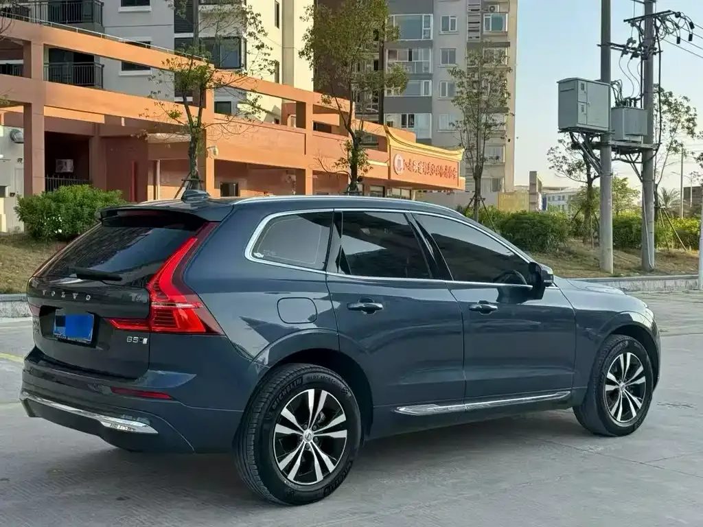 Volvo XC60 — фото 6