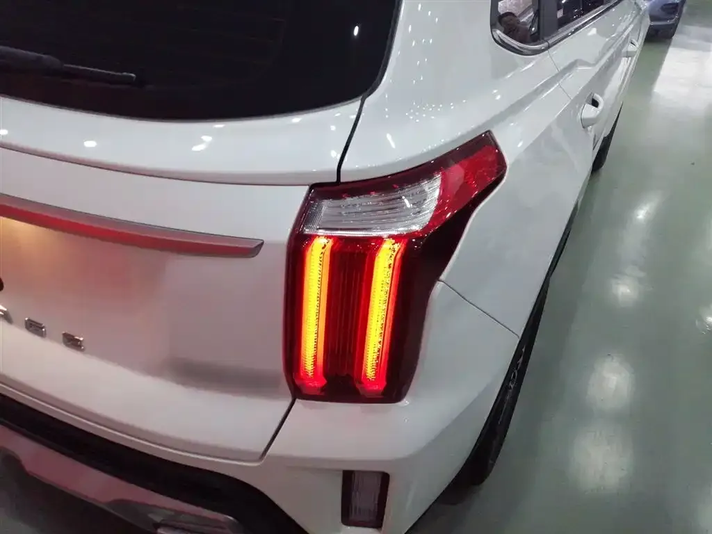 Kia Sportage — фото 8