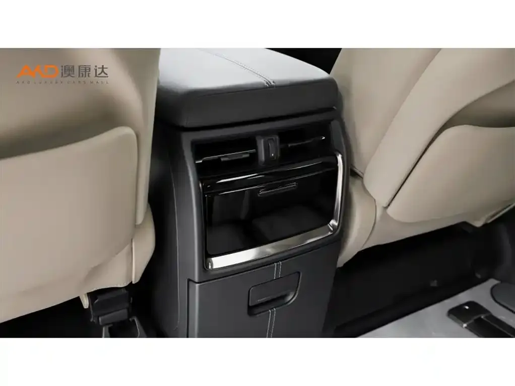 Toyota Alphard — фото 7