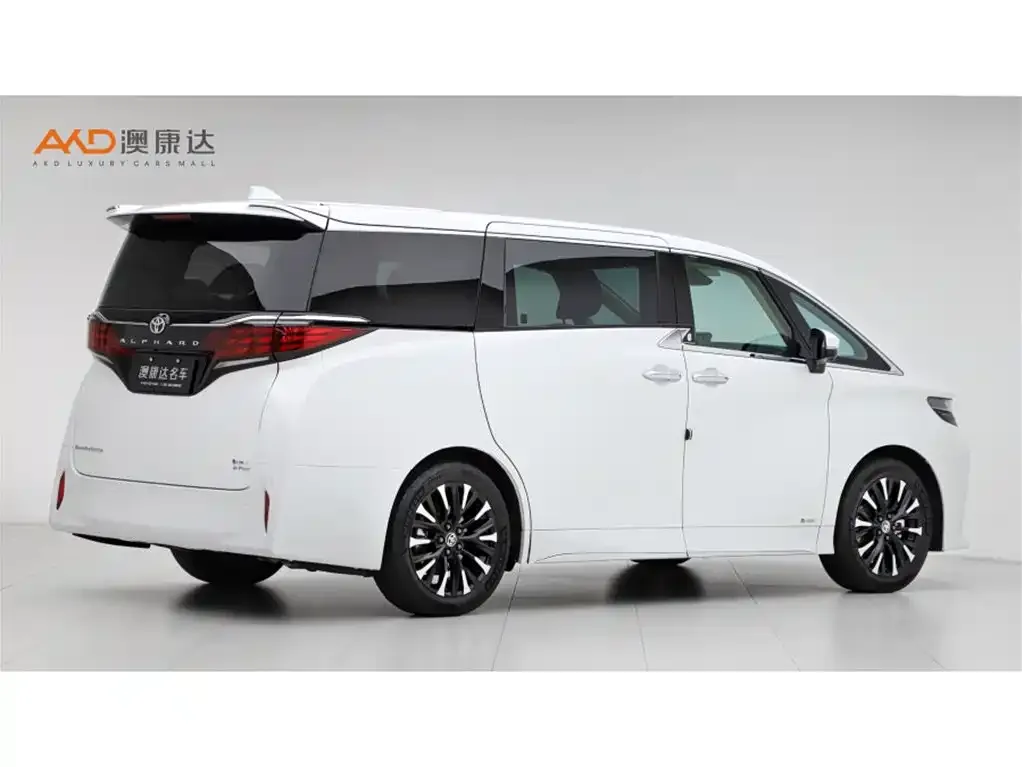 Toyota Alphard — фото 9