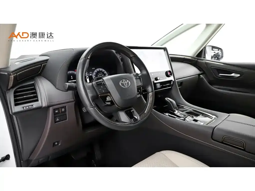 Toyota Alphard — фото 4