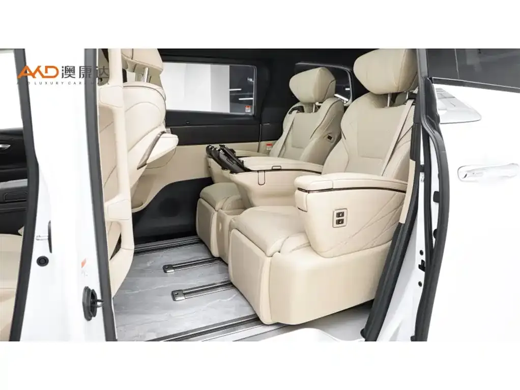 Toyota Alphard — фото 5