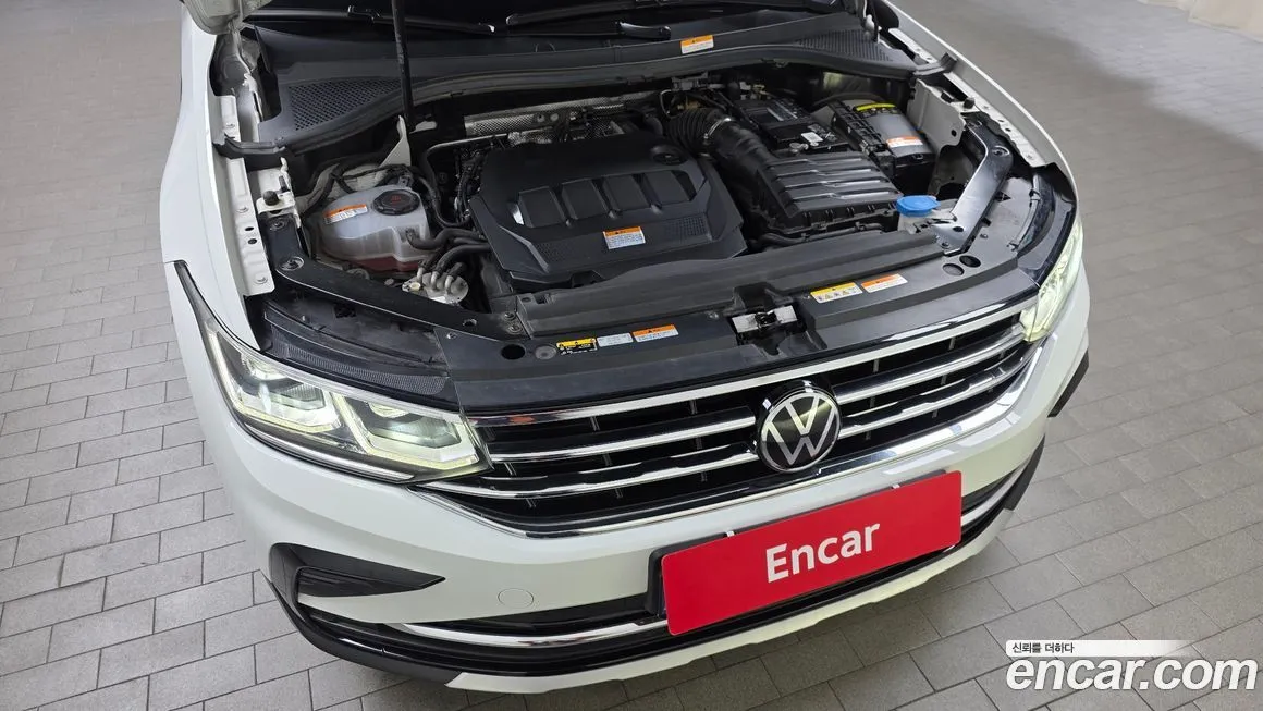 Volkswagen Tiguan — фото 7
