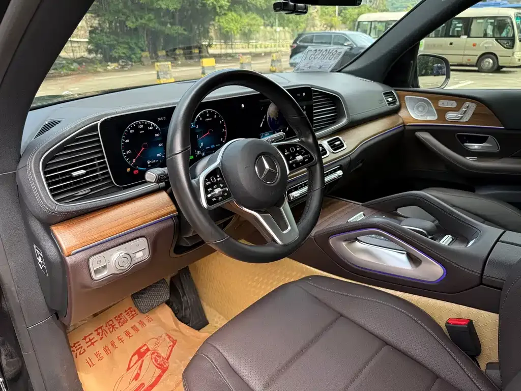 Mercedes-Benz GLS — фото 4