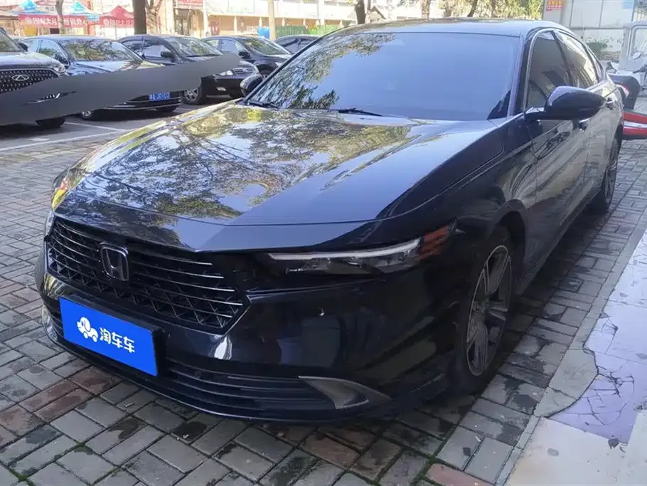 Honda Accord — фото 1