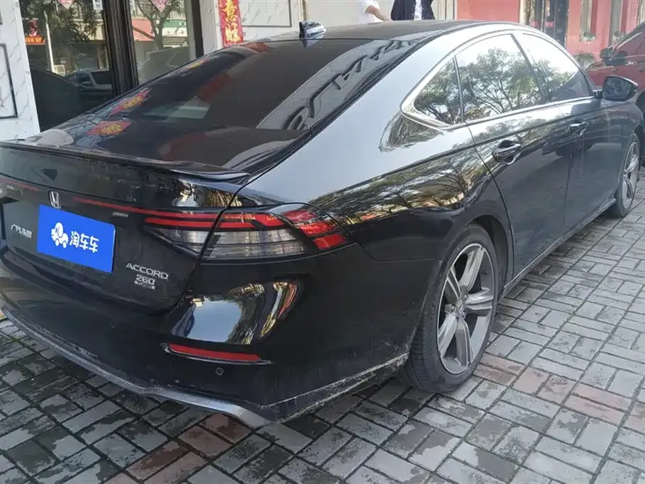 Honda Accord — фото 9