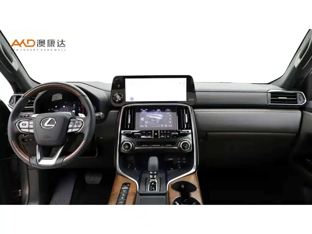 Lexus LX — фото 8
