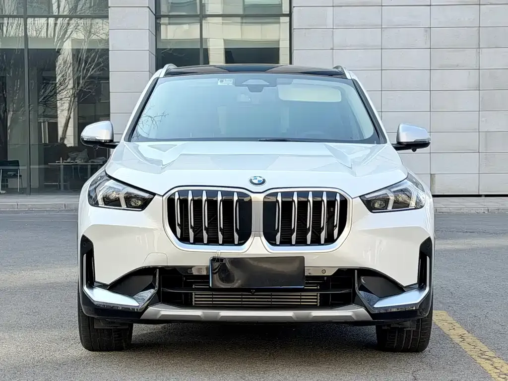 BMW X1 — фото 2