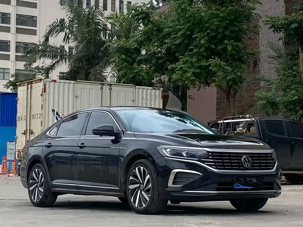 Volkswagen Passat — фото 6