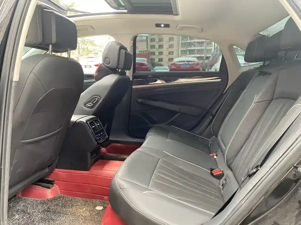 Volkswagen Passat — фото 5