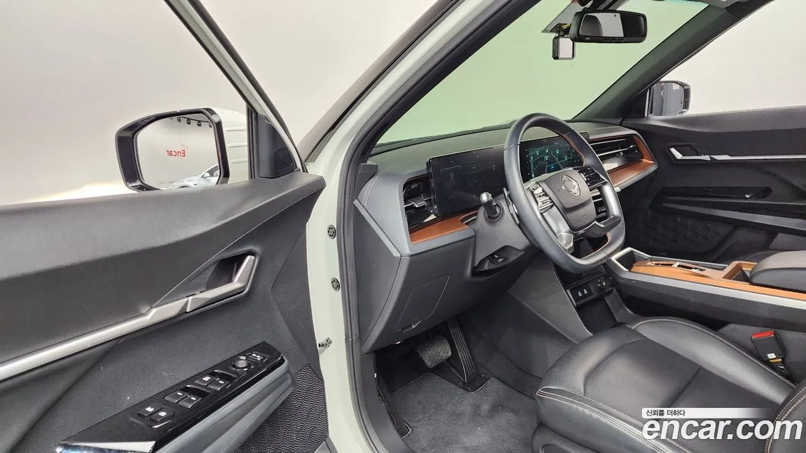 KG Mobility (Ssangyong) Torres — фото 4
