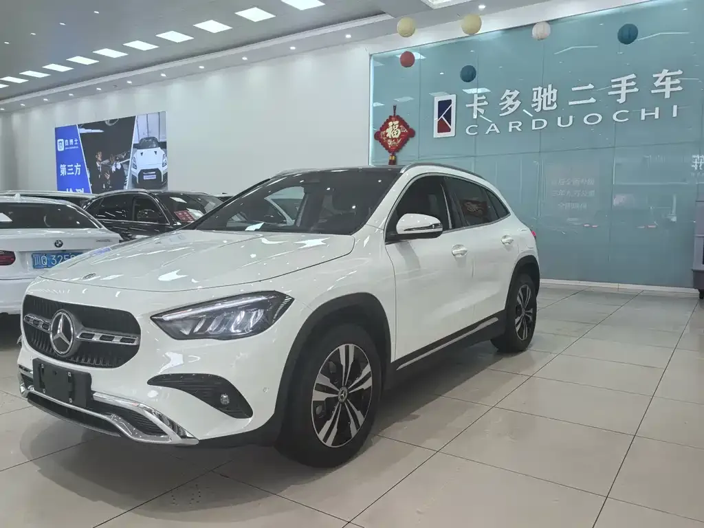 Mercedes-Benz GLA — фото 1