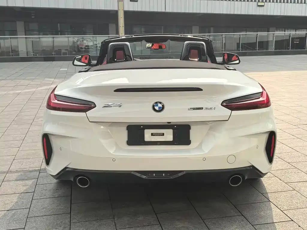 BMW Z4 — фото 9