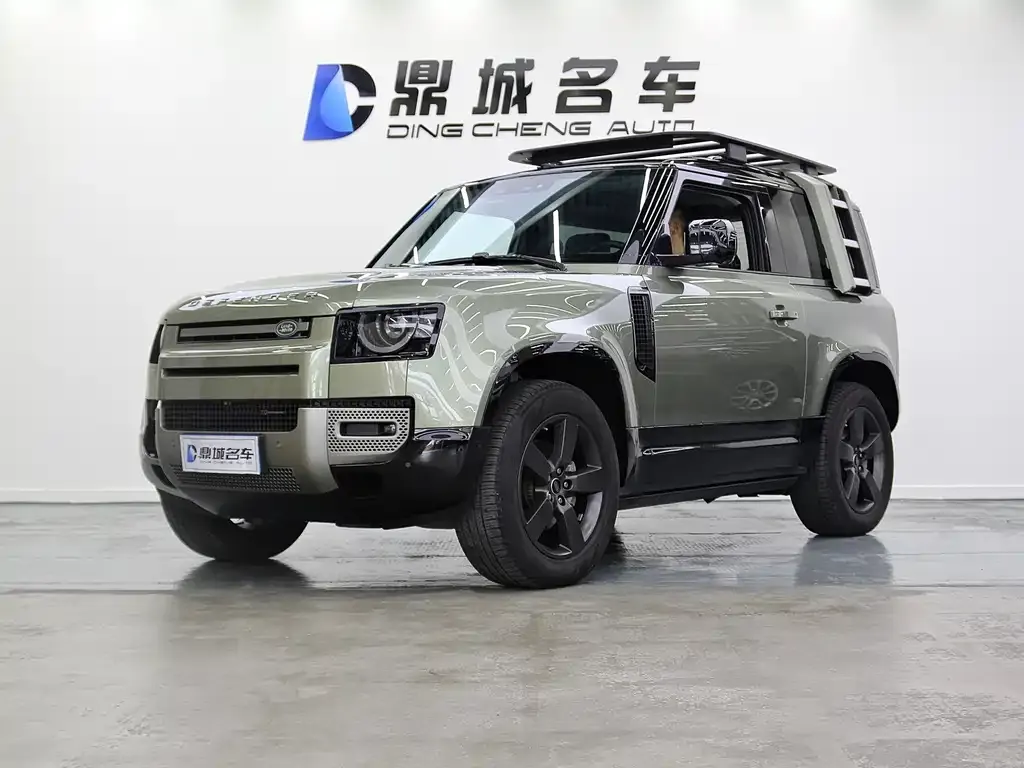 Land Rover Defender — фото 1
