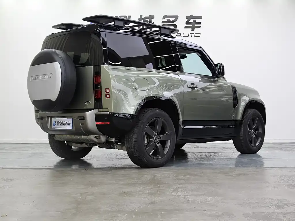 Land Rover Defender — фото 7