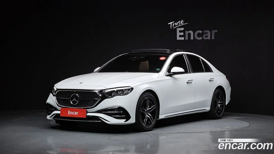 Mercedes-Benz E-Class — фото 1