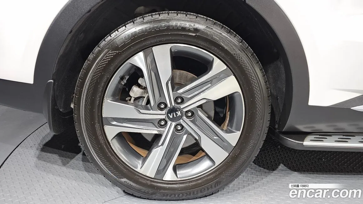 Kia Sorento — фото 10