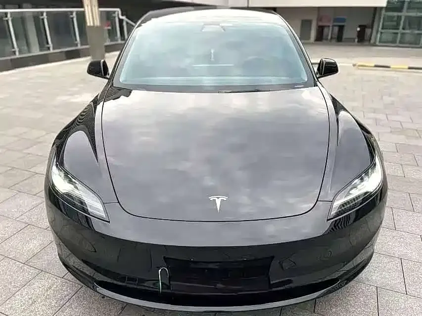 Tesla Model 3 — фото 8