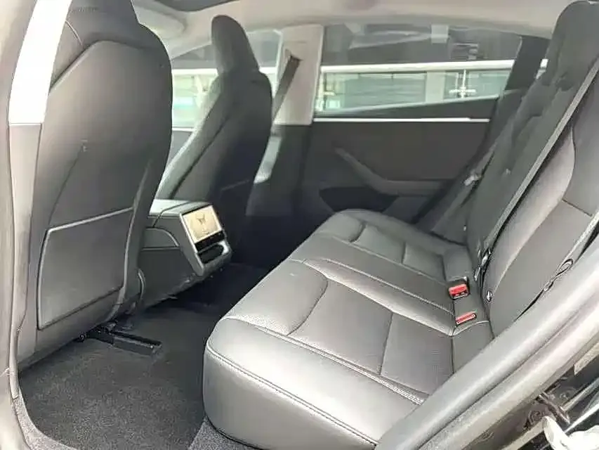 Tesla Model 3 — фото 2