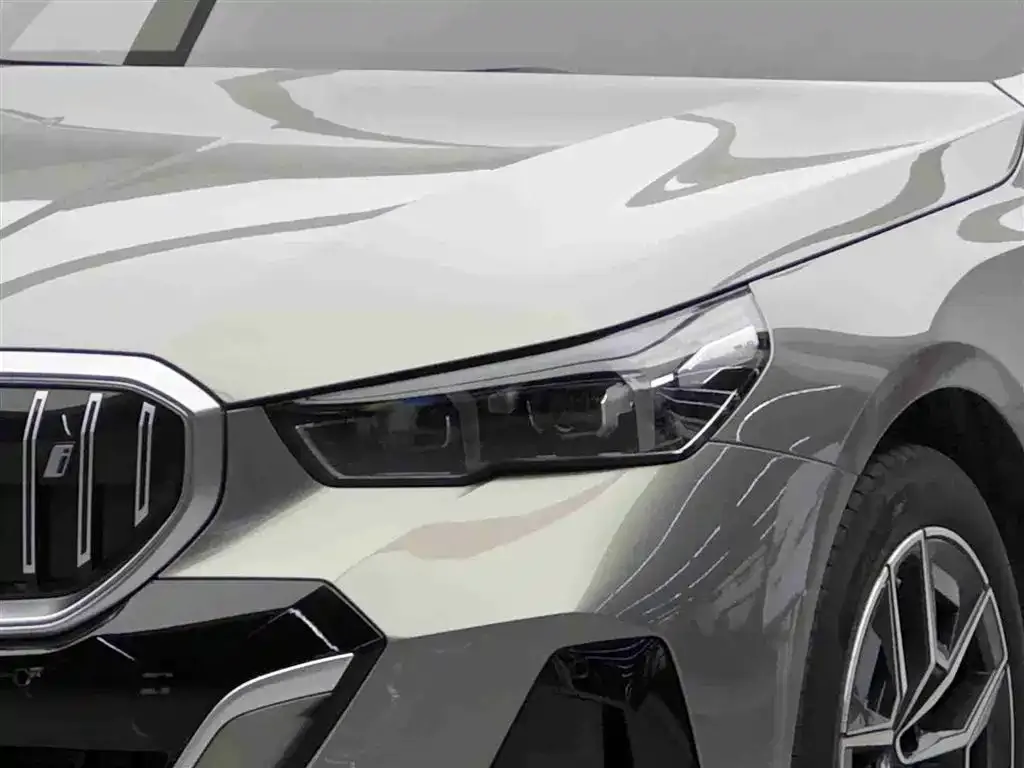 BMW i5 — фото 3