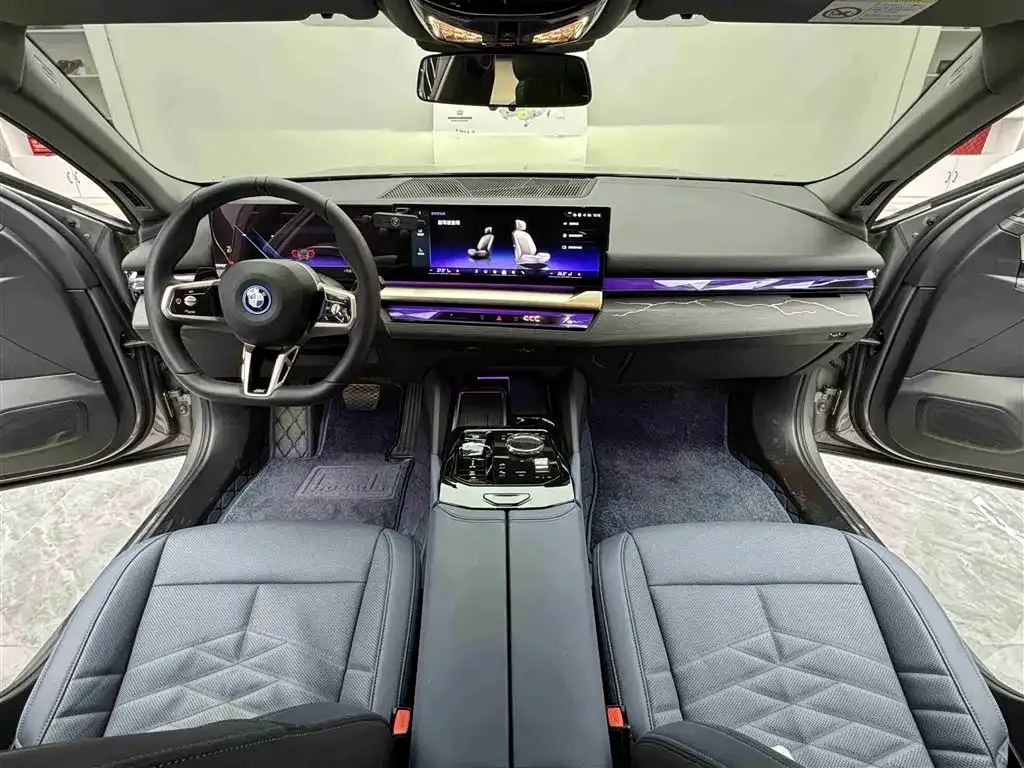 BMW i5 — фото 10