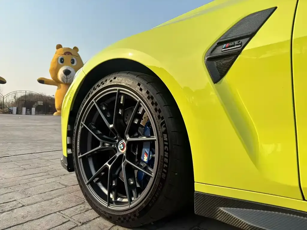 BMW M4 — фото 4