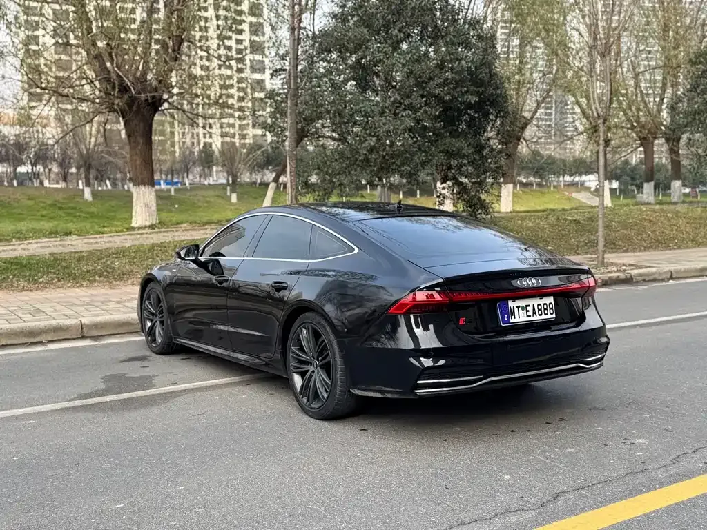 Audi A7 — фото 9