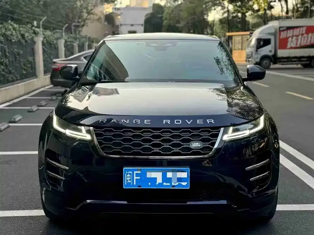 Land Rover Evoque — фото 1