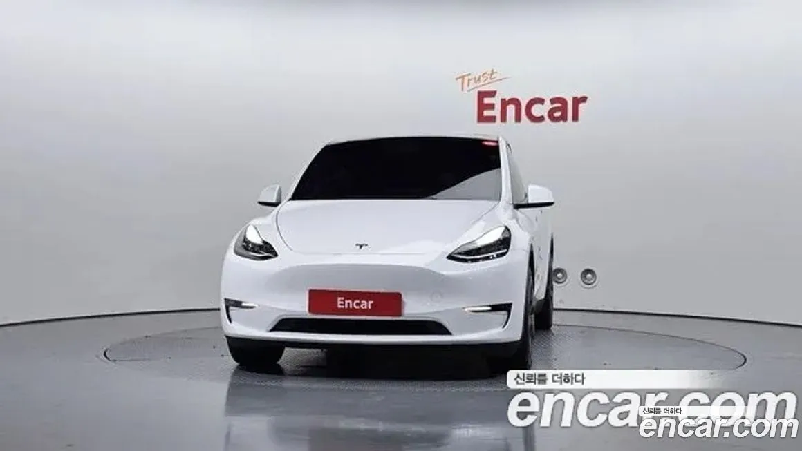 Tesla Model Y — фото 4