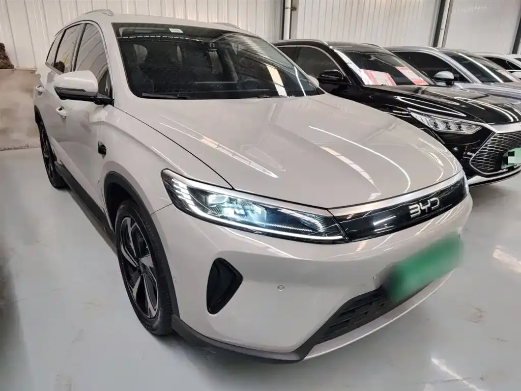 BYD Seal 05 DM-i — фото 8