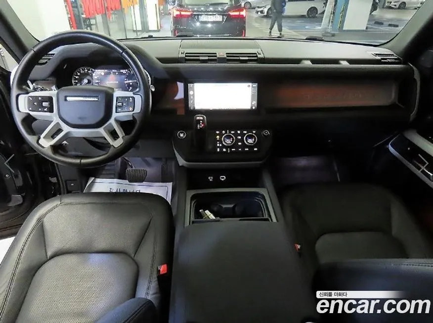Land Rover Defender — фото 10