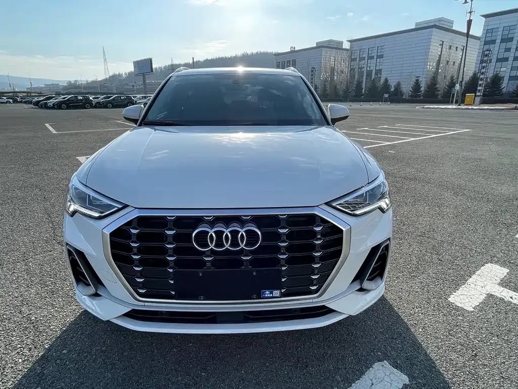 Audi Q3 — фото 4