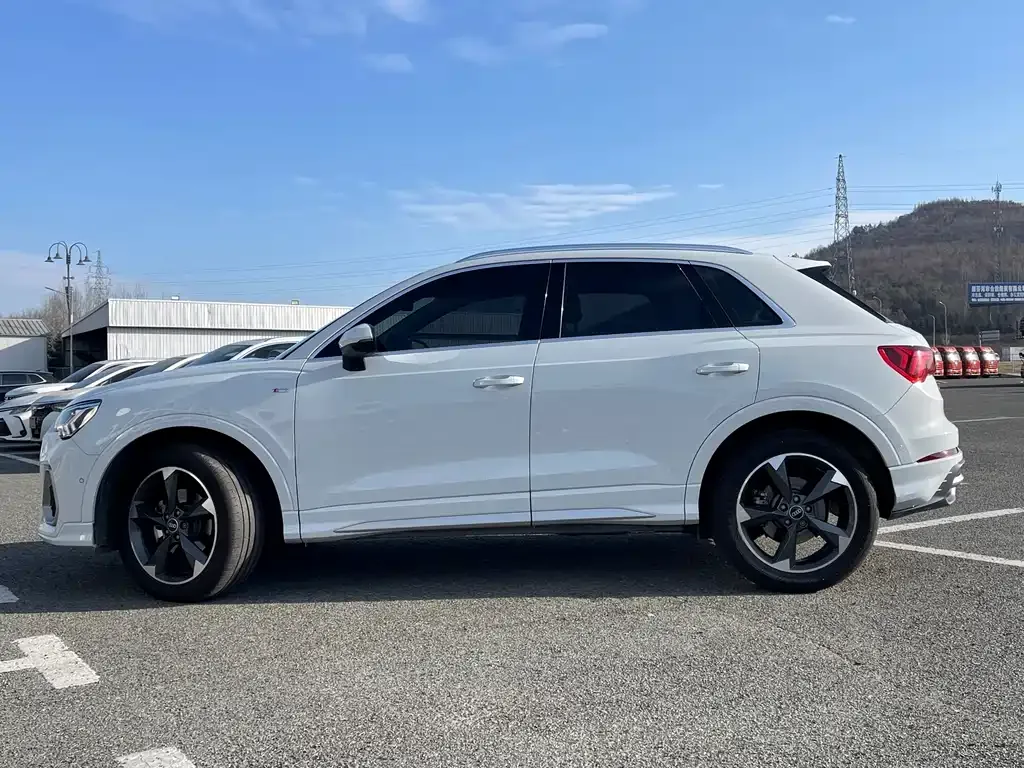 Audi Q3 — фото 5
