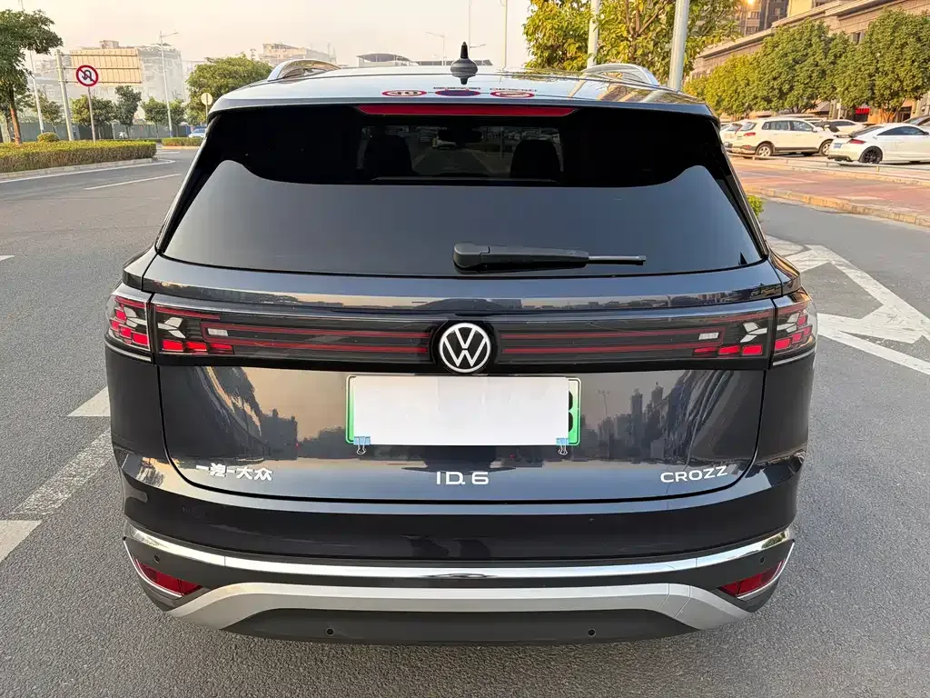 Volkswagen ID.6 Crozz — фото 8