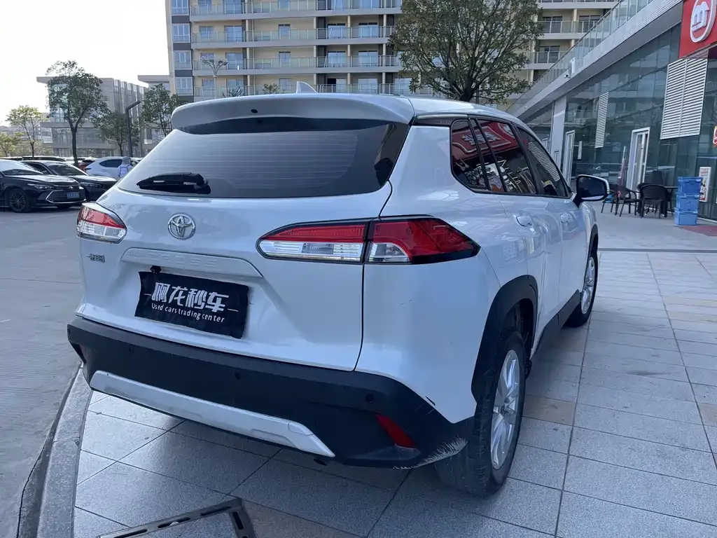 Toyota Corolla Cross — фото 3
